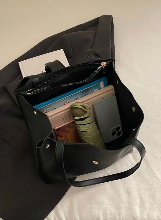 تايك تو Black Faux Leather Shoulder Bag