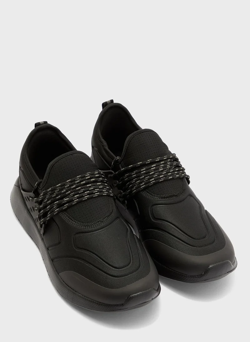 shoexpress Low Top Sneaker