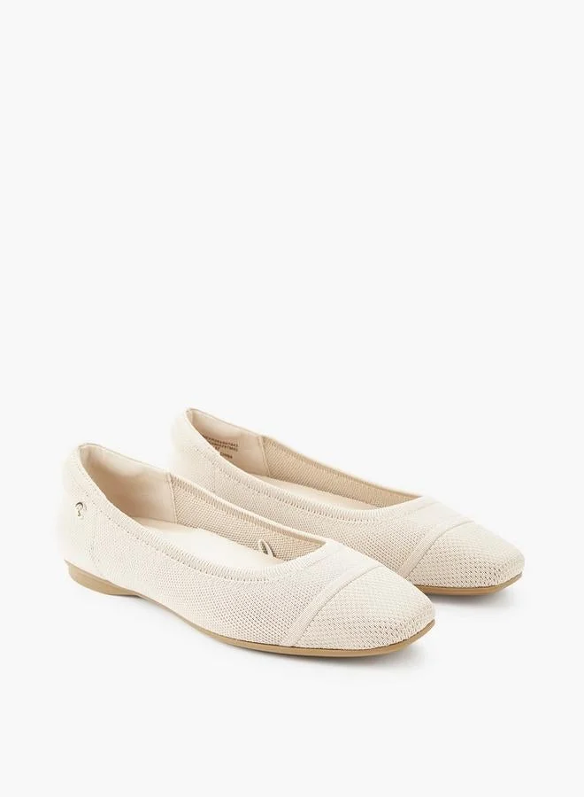 لو كونفورت Women Textured Ballerina Shoes