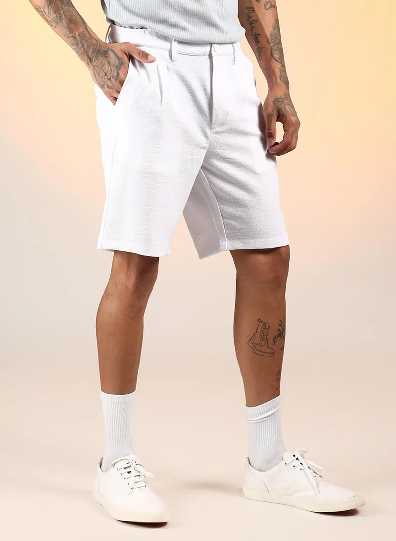 Campus Sutra Men's Chalk White Wrinkled Tailored Shorts