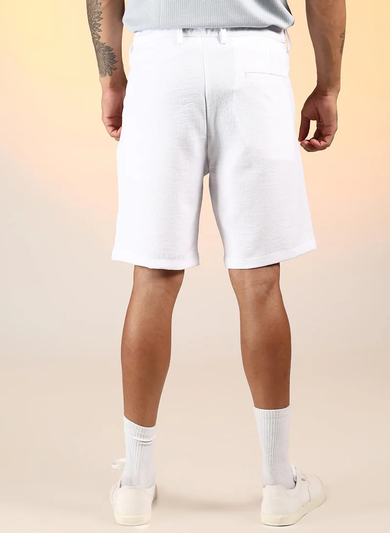 Campus Sutra Men's Chalk White Wrinkled Tailored Shorts