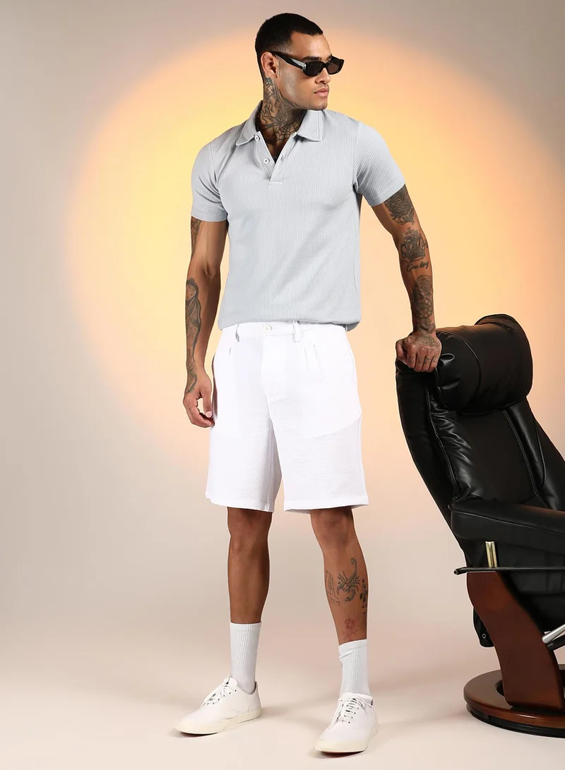 Campus Sutra Men's Chalk White Wrinkled Tailored Shorts