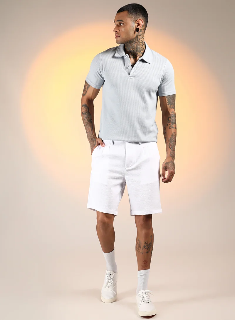 Campus Sutra Men's Chalk White Wrinkled Tailored Shorts