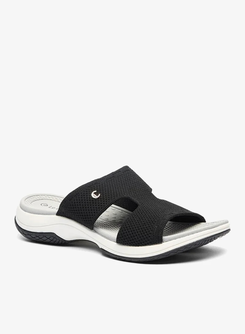 لو كونفورت صنادل نسائية سهلة الارتداء بنقوش