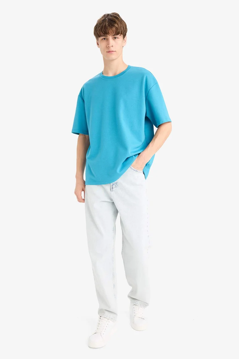 ديفاكتو Oversize Crew Neck Short Sleeve T-Shirt