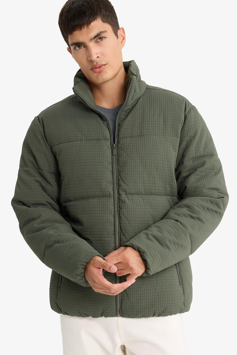 DeFacto Green Man Regular Fit Stand Collar Lined Winter Puffer Jacket Casual - Image 1