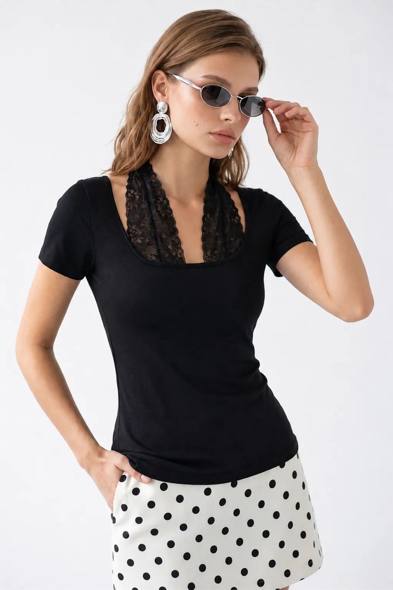 MIXRAY Lace Viscose U-Neck Slim Fit Blouse - Image 1