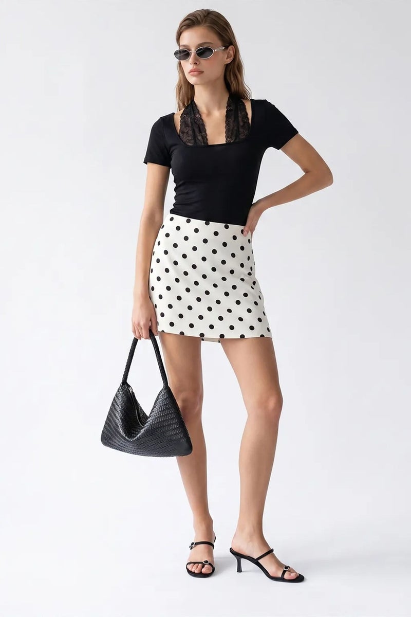 MIXRAY Lace Viscose U-Neck Slim Fit Blouse - Image 4