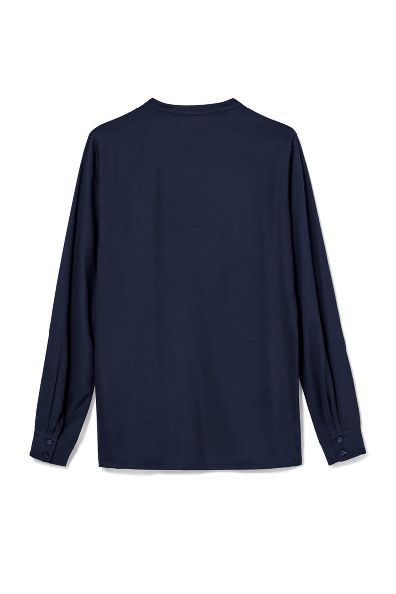 Tchibo قميص نسائي بأكمام طويلة وياقة عريضة، أزرق داكن - Image 3