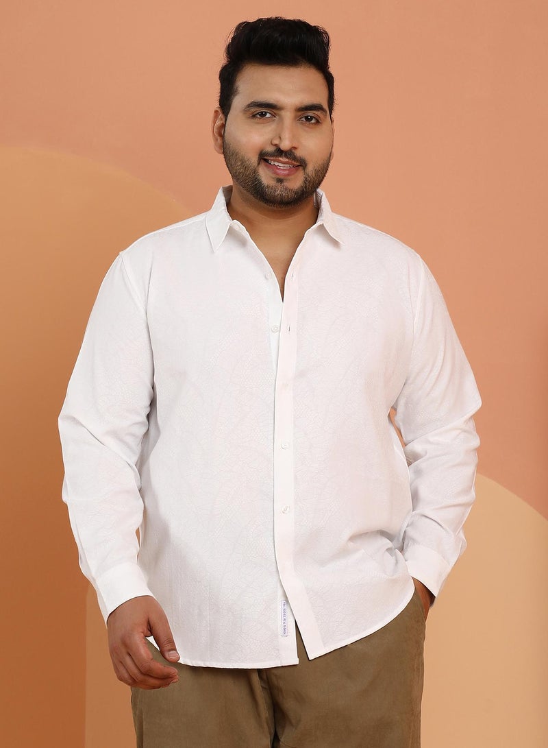 انستافاب بلس قميص رجالي Instafab Plus بتصميم الثعبان أبيض طباشيري للملابس الكاجوال  - Image 2