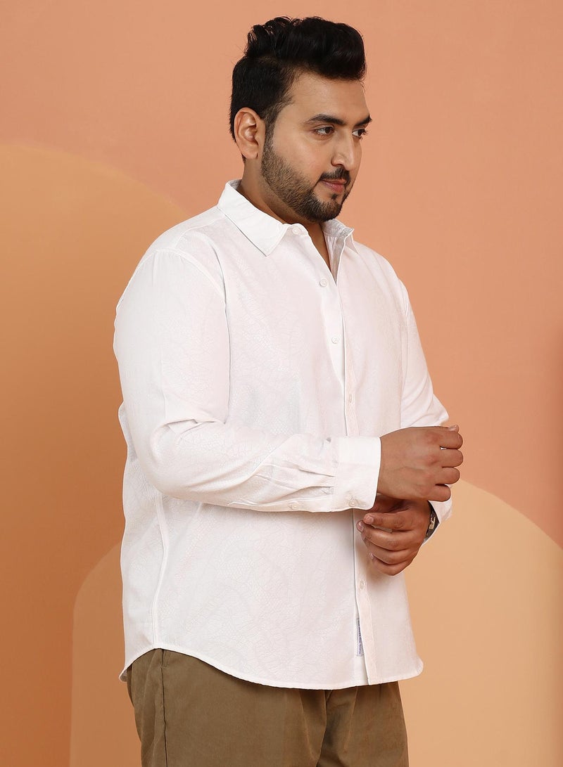انستافاب بلس قميص رجالي Instafab Plus بتصميم الثعبان أبيض طباشيري للملابس الكاجوال  - Image 3