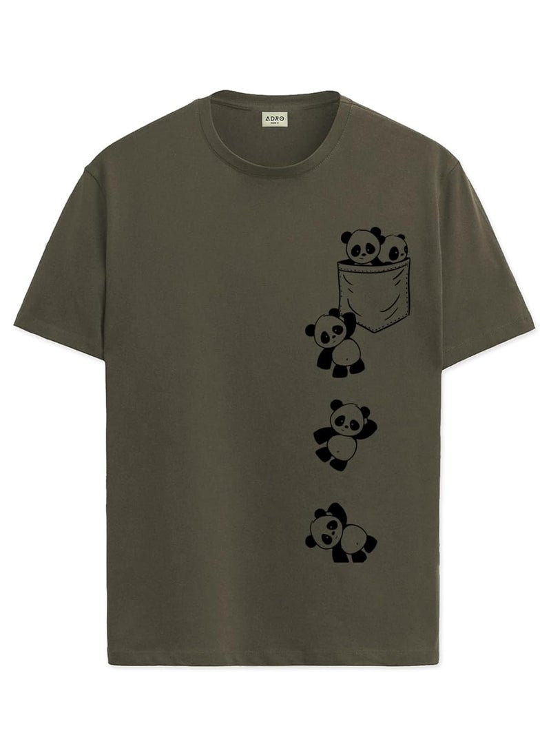 adro تي شيرت ADRO للرجال باللون الأخضر الزيتوني مع تصميم باندا - Image 1