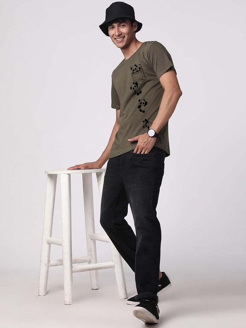 adro تي شيرت ADRO للرجال باللون الأخضر الزيتوني مع تصميم باندا - Image 5