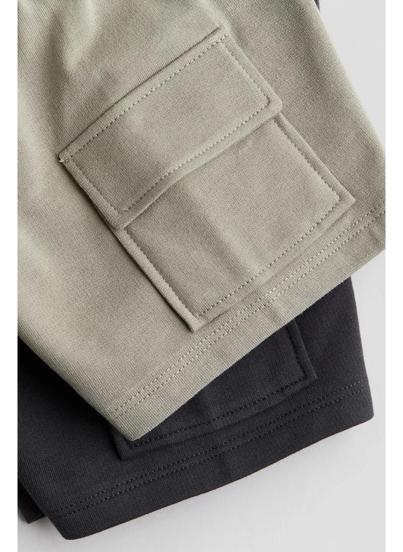 H&M 2-pack cargo sweatshirt shorts