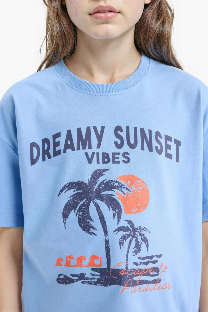 ديفاكتو Girl Relax Fit Crew Neck Short Sleeve T-Shirt