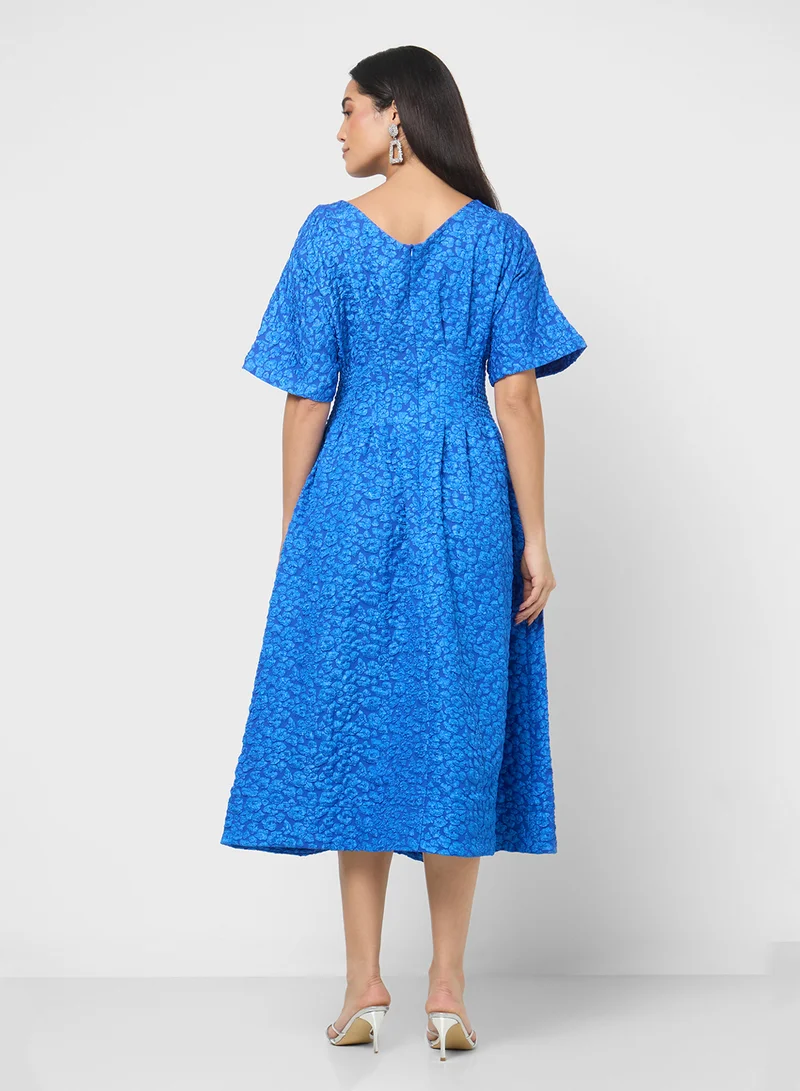 YAS Yasdazly Crew Neck Maxi Dress