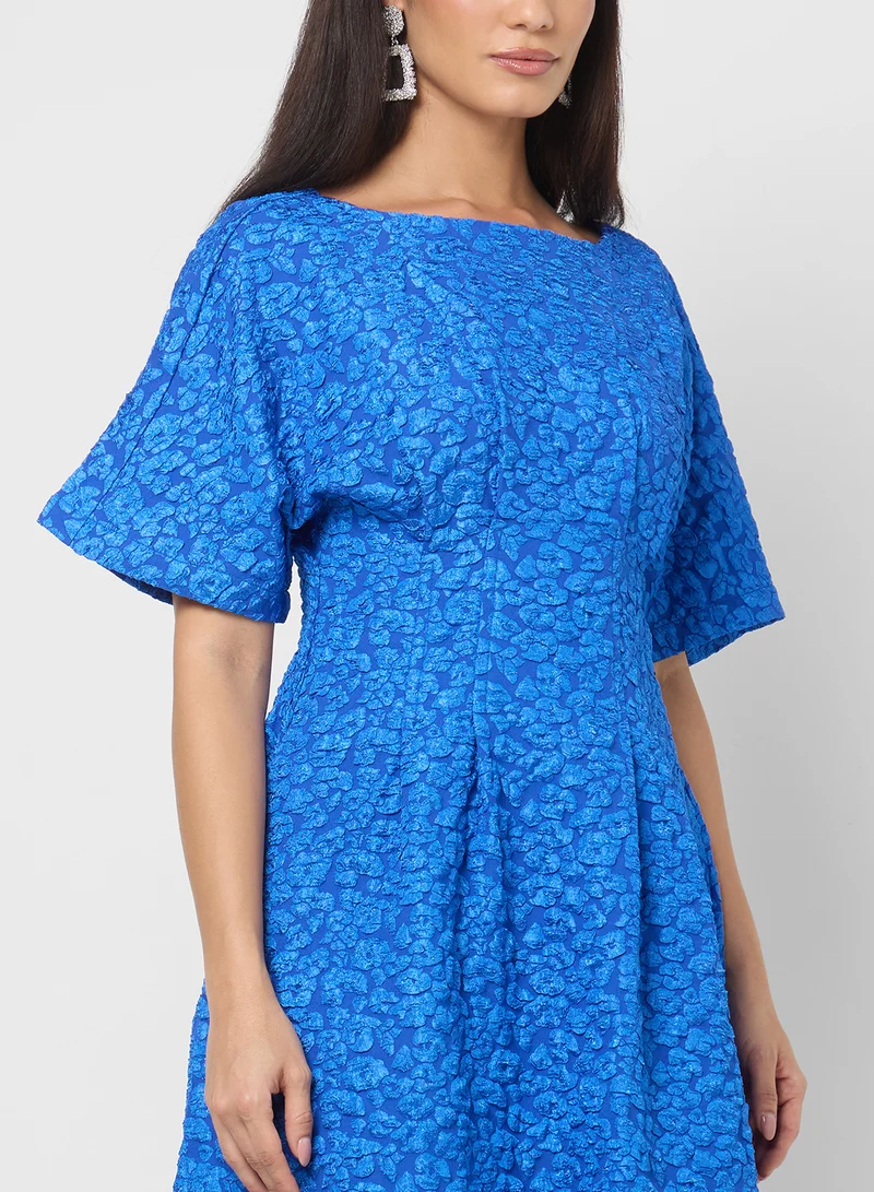 YAS Yasdazly Crew Neck Maxi Dress