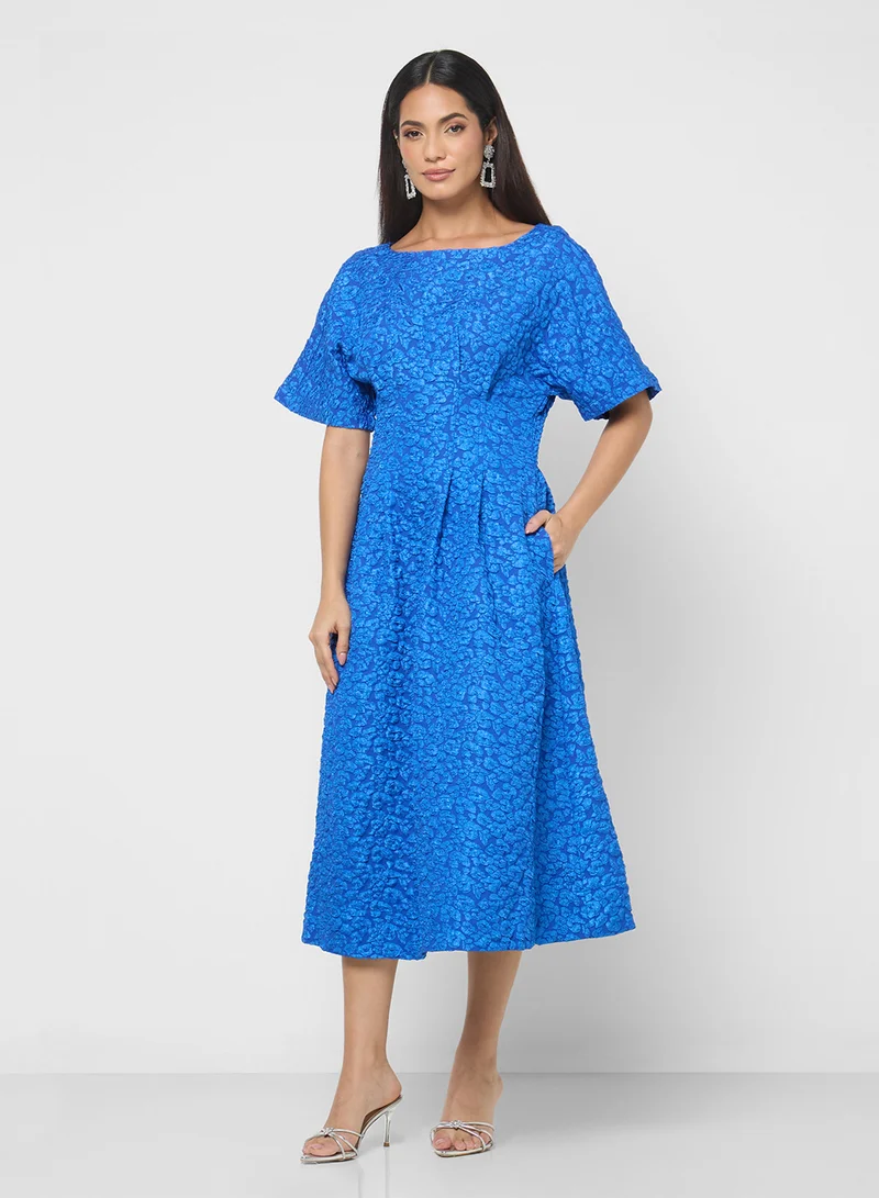 YAS Yasdazly Crew Neck Maxi Dress