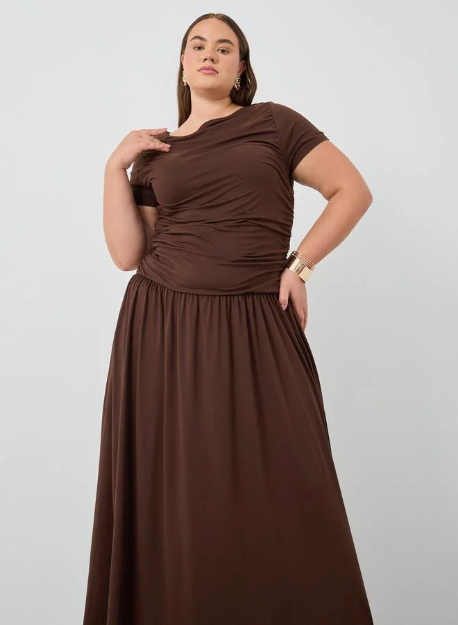 Styli Styli Plus Size Short Sleeve Gathered Detail A-Line Maxi Dress