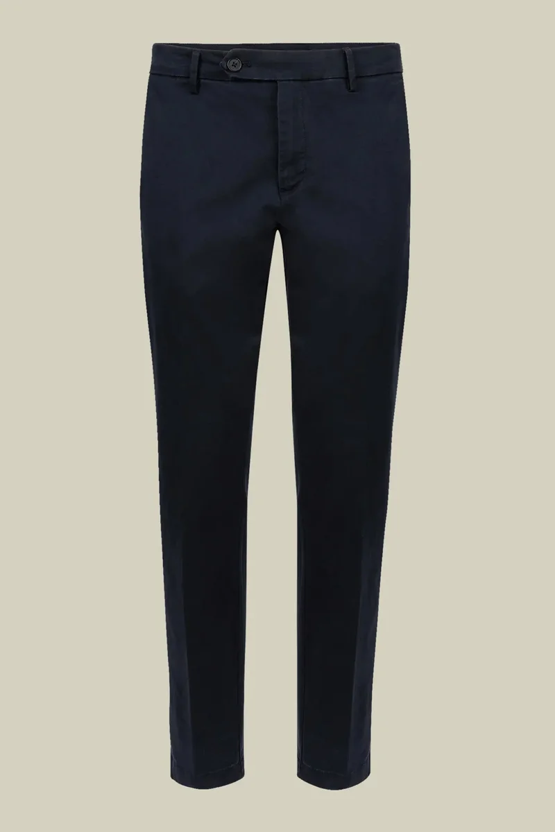 Men's classic twill chinos in a perfect fit - DK Blue