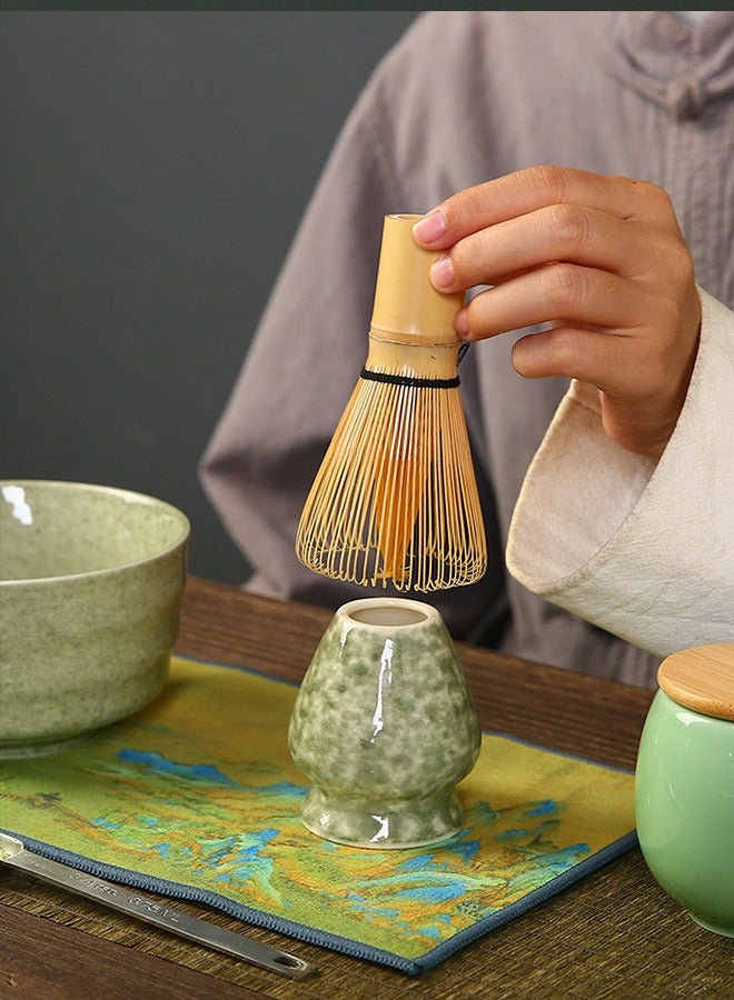 دائرة مربعة طقم شاي ماتشا ياباني مكون من 4 قطع مع فوهة، وعاء ماتشا سيراميك + حامل خفاقة + خفاقة خيزران + ملعقة، لحفلات الشاي التقليدية - طقم شاي ماتشا سيراميك مثالي مصنوع يدويًا لتحضير شاي ماتشا التقليدي، طقم هدايا ماتشا طبيعي 100% (أخضر) - Image 4