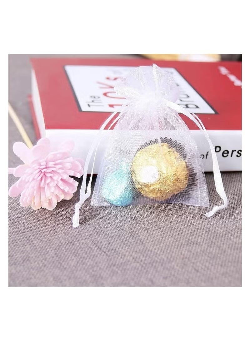 50 قطعة من أكياس الأورجانزا الصغيرة 7 × 9 سم أكياس هدايا بيضاء برباط وحقائب مجوهرات وحقائب هدايا الزفاف لحفلات أعياد الميلاد وحلوى الصدف والشوكولاتة - Image 5