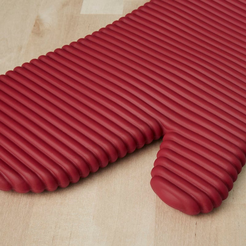 KitchenAid Ribbed Soft Silicone Oven Mitt Set  7.5""x13""  Passion Red 2 Count  O2013117TDKA 600 - Image 3