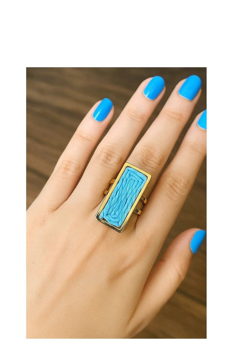 Vbranda A modern rectangular design ring with standout details rust-resistant. 