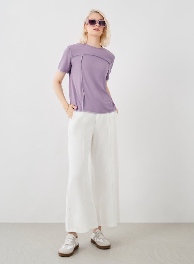 تايك تو تيشيرت بأكمام قصيرة ورقبة مستديرة بنقشة بارزة - Image 3