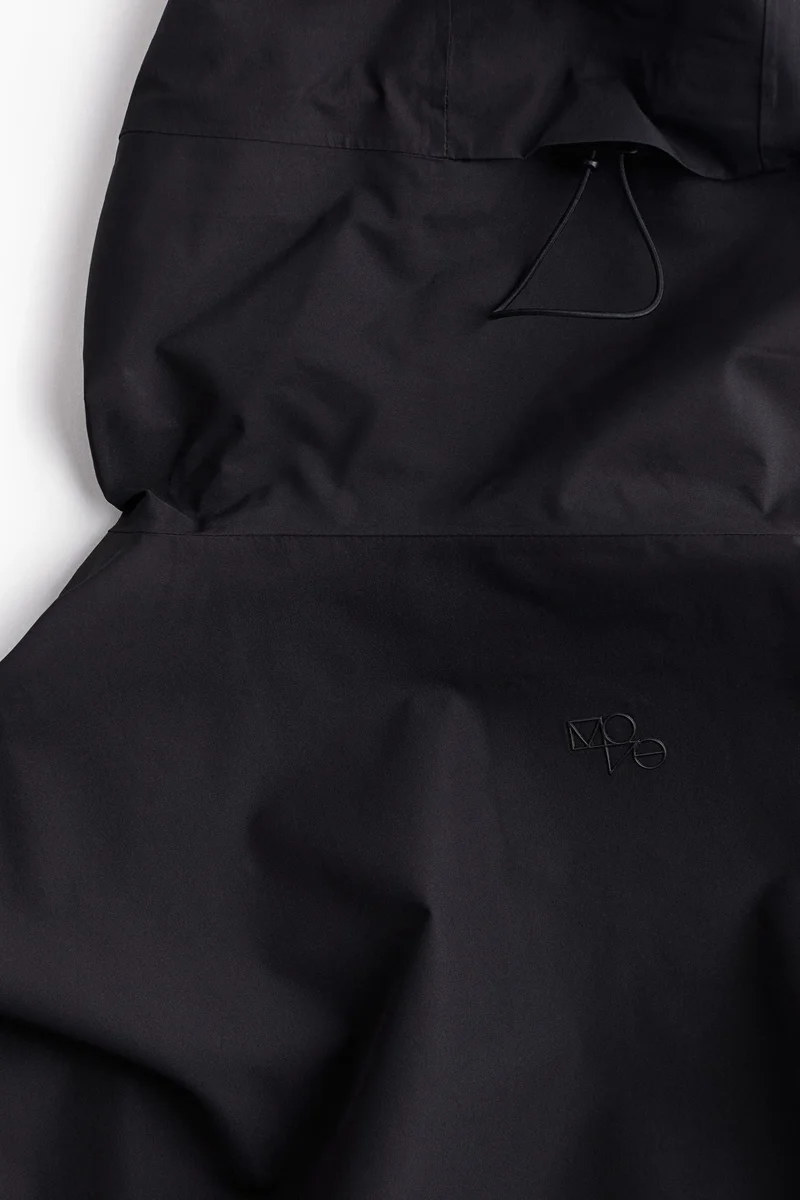 اتش اند ام Rain jacket in StormMove™