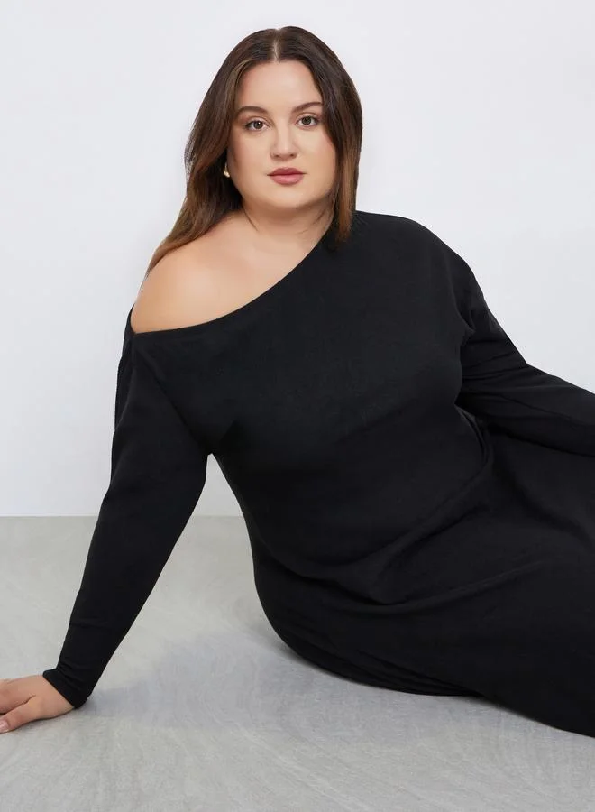 ستايلي فستان طويل بمقاس كبير وياقة غير متماثلة الطول