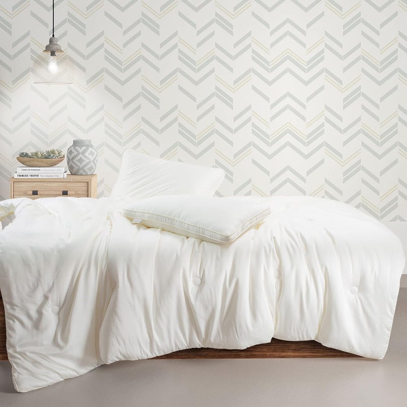 SPREAD SPAIN SPREAD SPAIN Microfiber 350 GSM Milk Quilt for Extreme Winter Double Cream 90x108 inches  - Image 1