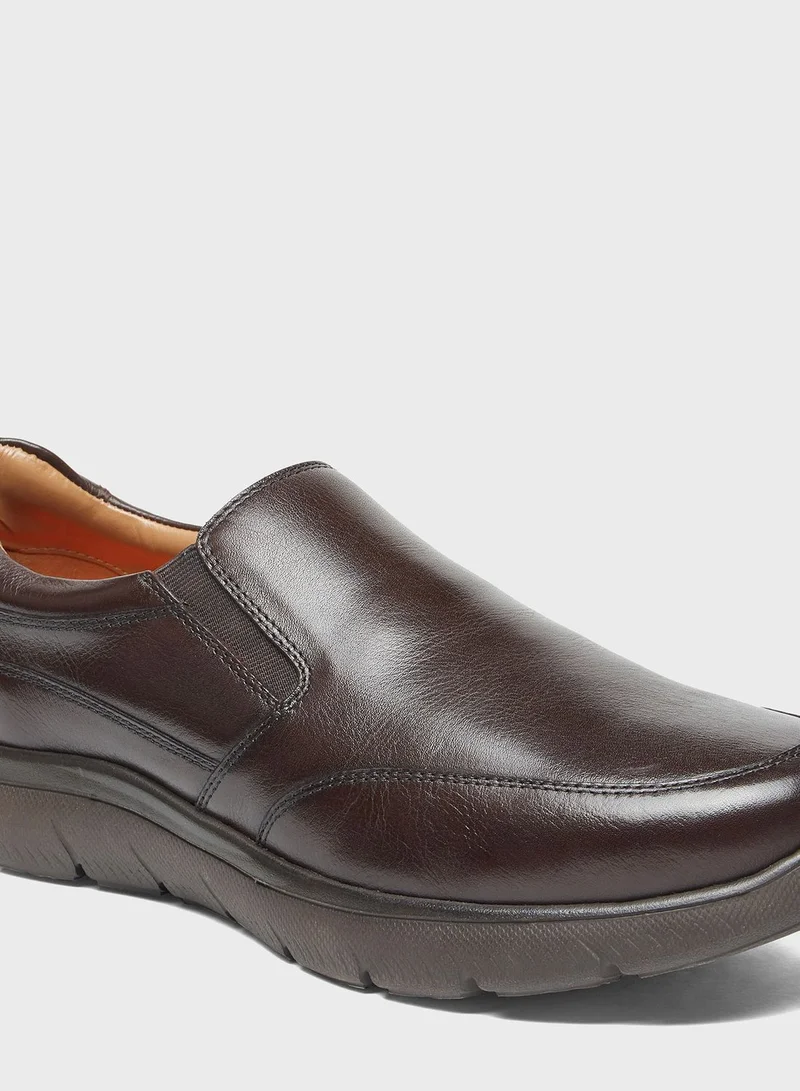 لو كونفورت Formal Slip On Shoes