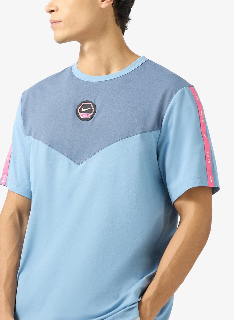 Nike Nsw Club Sports Dri-Fit T-Shirt - Image 3