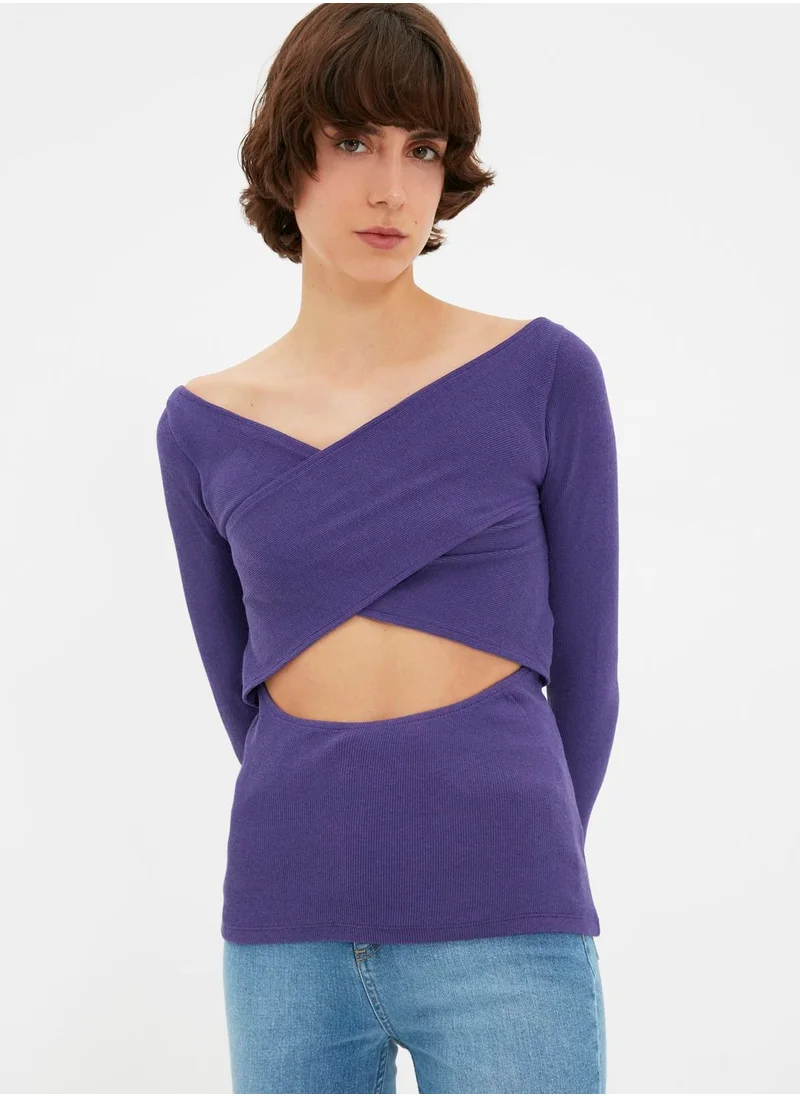 trendyol V-Neck Cut Out Detail Top