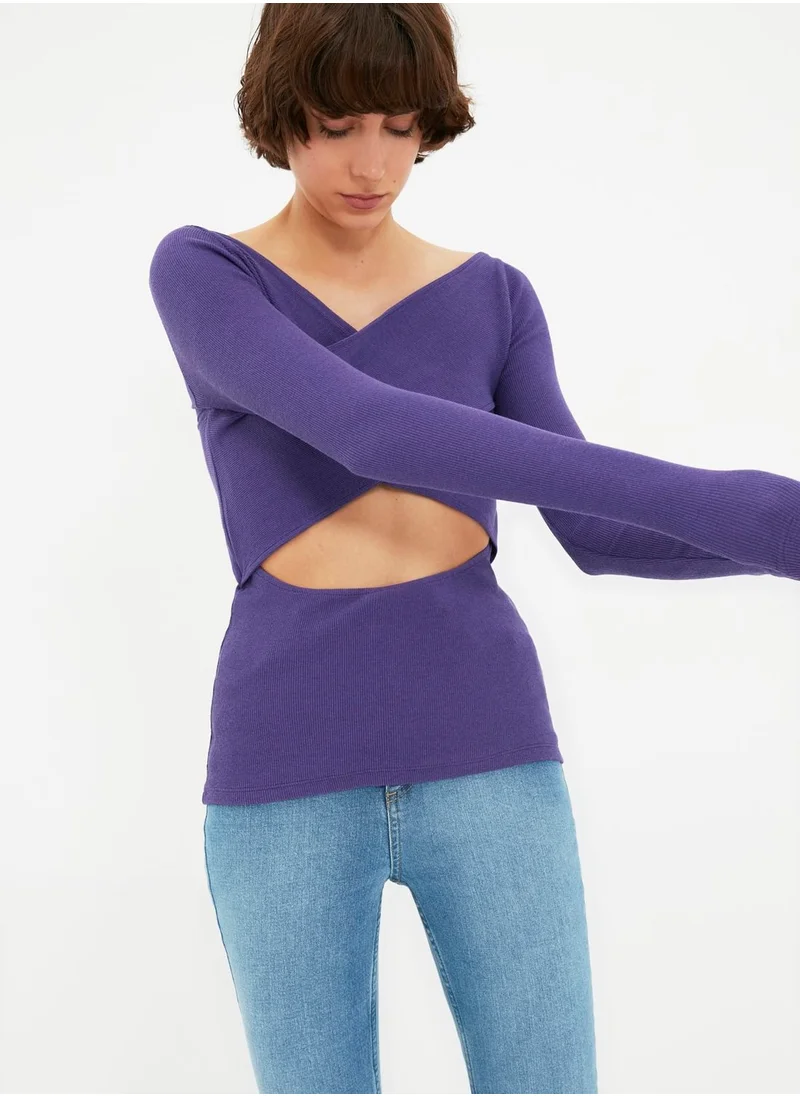 trendyol V-Neck Cut Out Detail Top