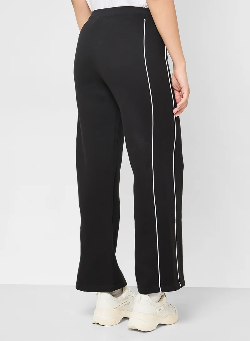 ريبوك Bailey Wide Leg Sweatpants