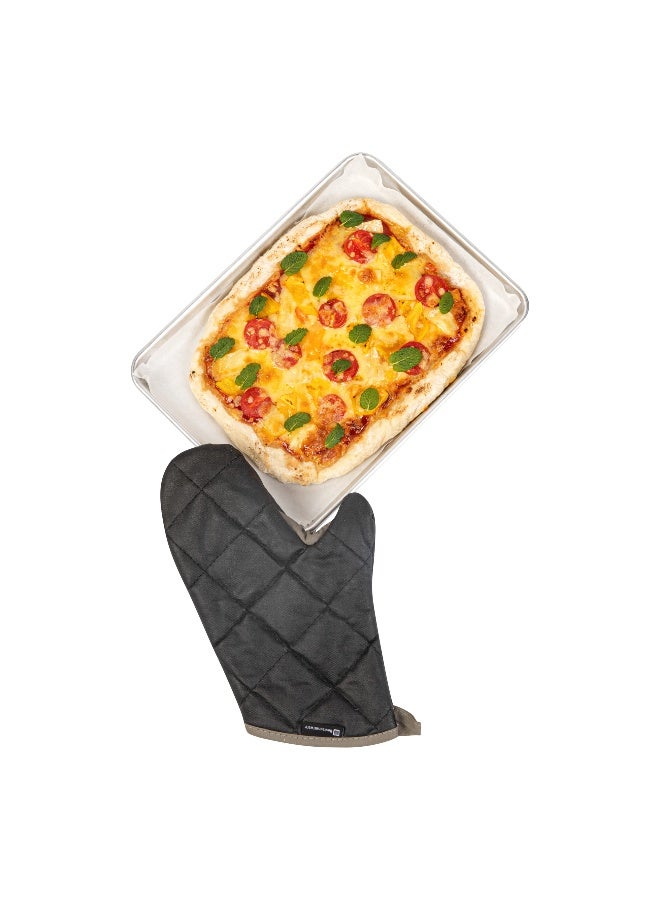 Restaurantware 13.7 x 8 Inch Heavy-Duty Oven Mitt, 1 Flame Retardant Heat-Resistant Kitchen Glove - With Thumb Guard, Hanging Loop, Black Cotton Quilted Glove, Heat-Resistant, For Cooking And Baking - Image 1