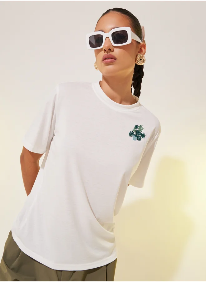 ستايلي Embroidered Round Neck T-Shirt