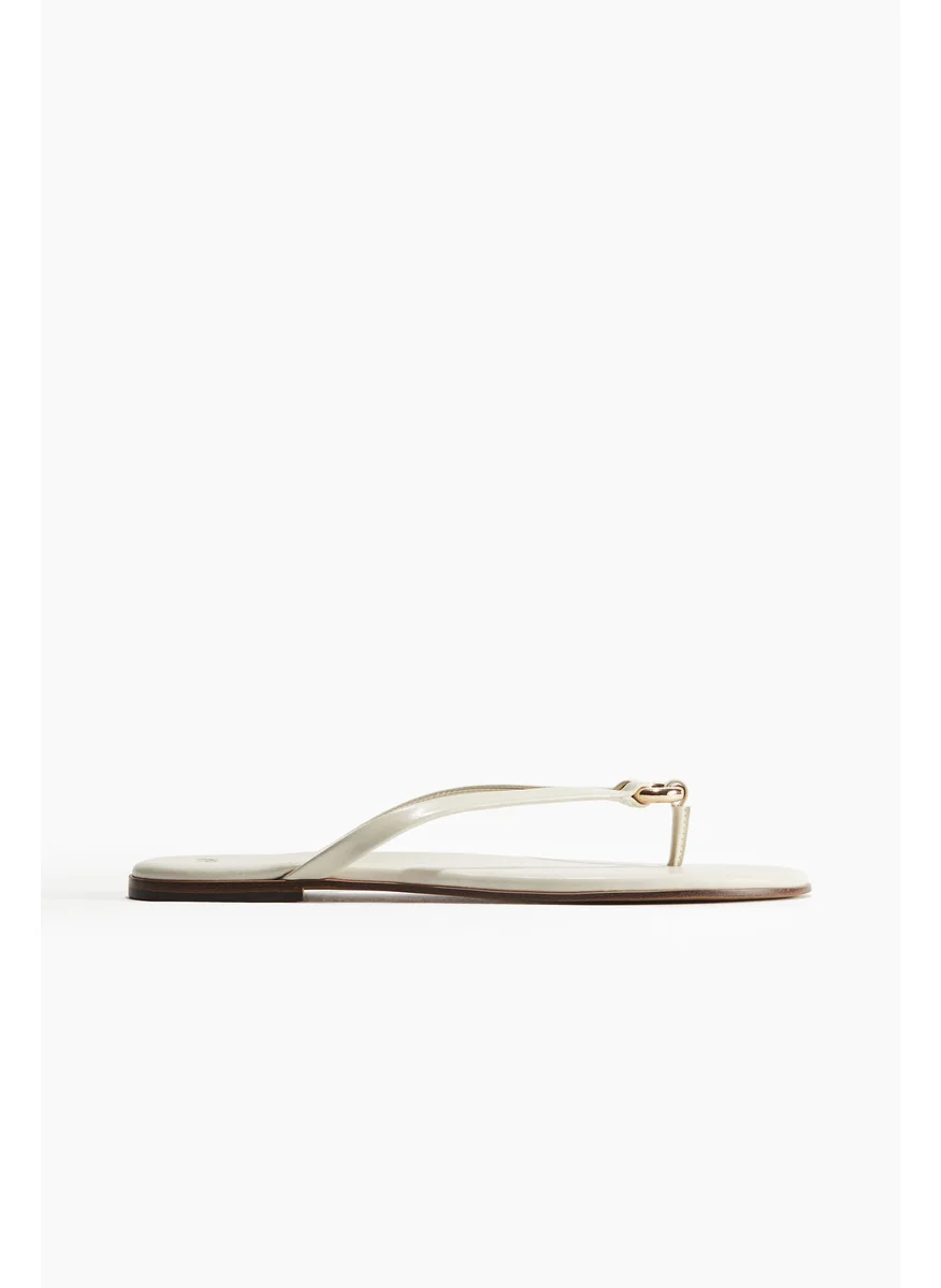 اتش اند ام Ring-Detail Flip-Flops