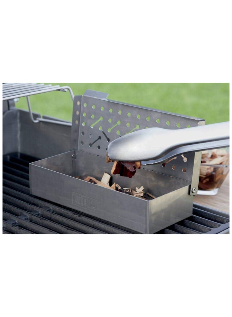 Weber Applewood Smoking Chips (700g Pack) - subtle aroma, ideal for cheese, vegetables, fish, poultry, pork & game, sustainably sourced, Wood (17621) - Image 4