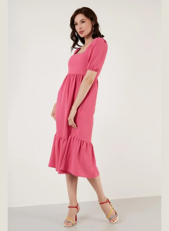 ليلا فستان طويل مكشكش بياقة مربعة مريح من ليلا للنساء