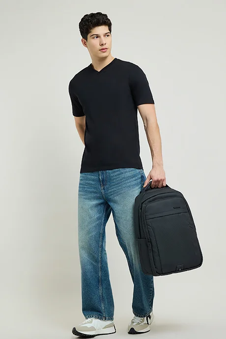 R&B Solid T-Shirt with V-Neck and Short Sleeves
