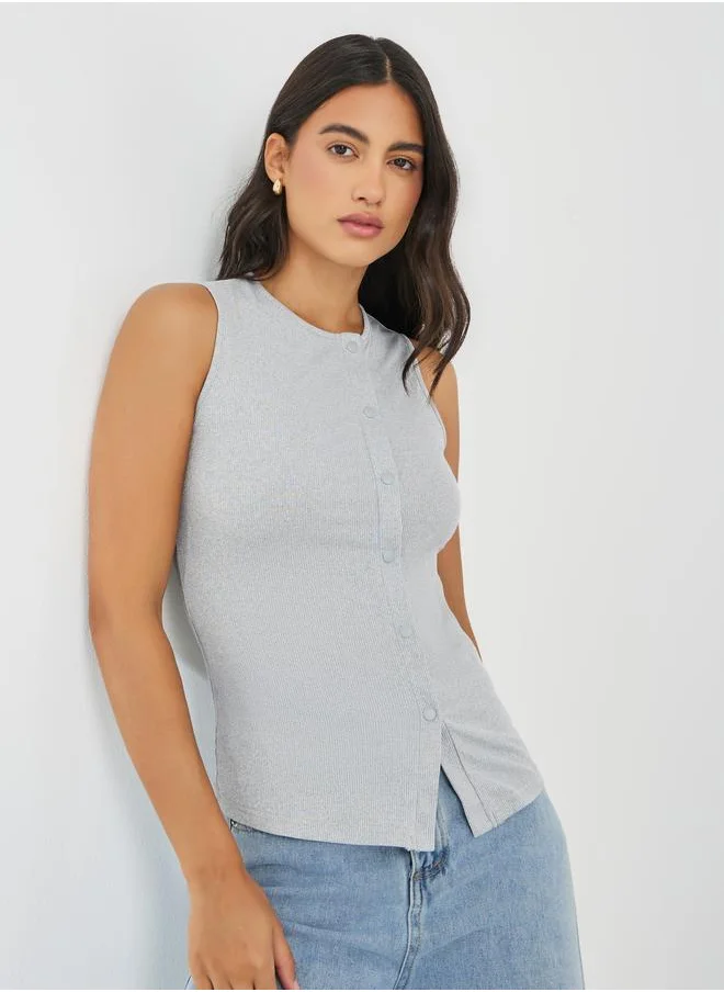 Styli Styli Ribbed Knit Buttoned Top