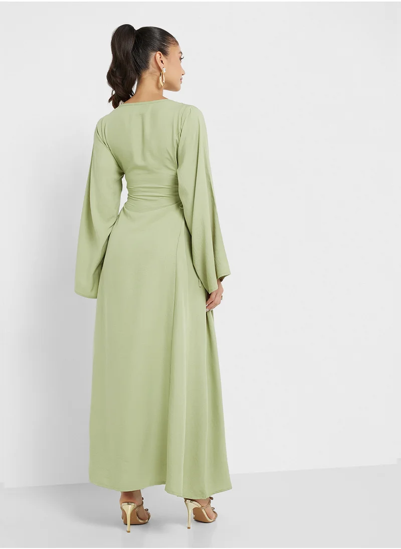 hayas closet V-Neck Embroidered Flared Sleeve Abaya