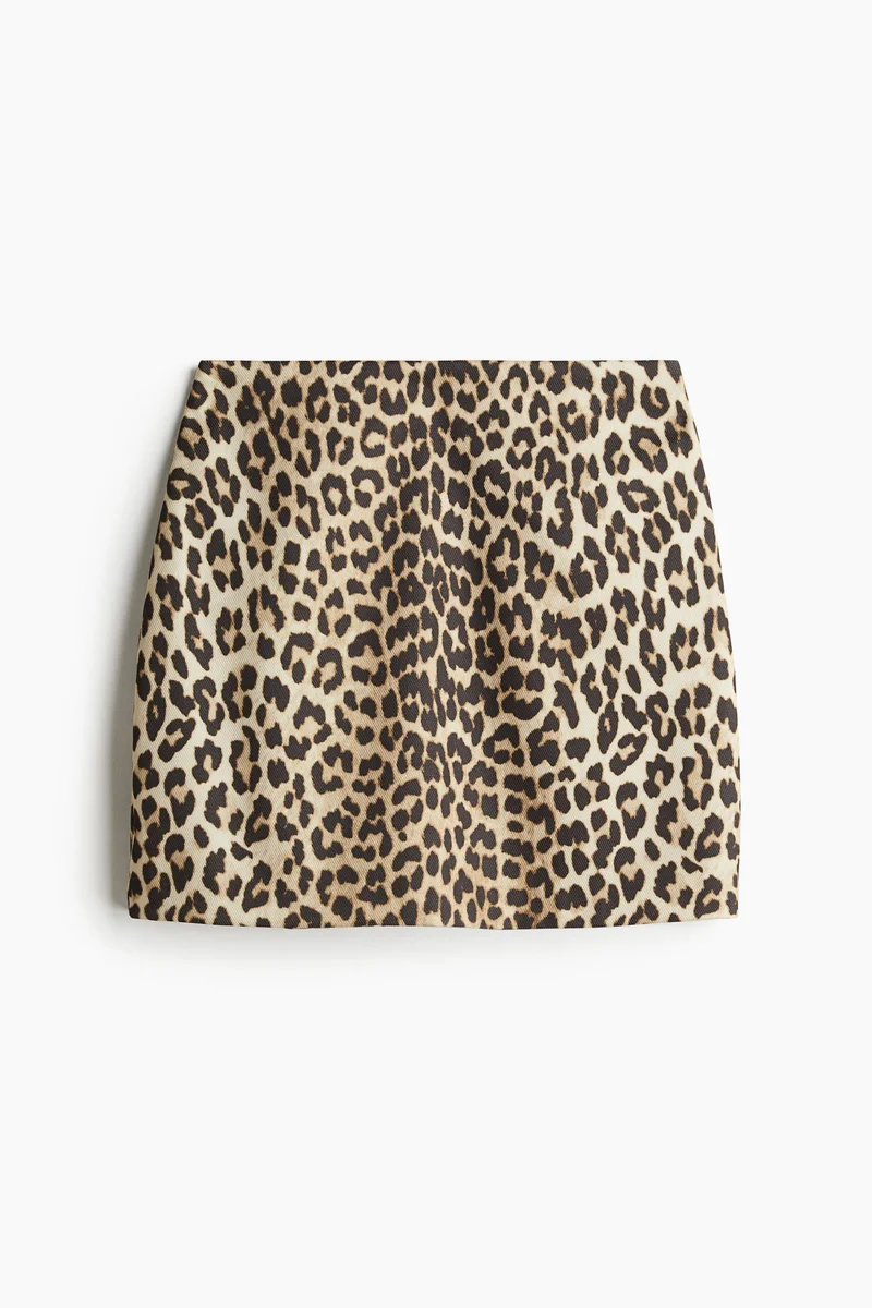 اتش اند ام تنورة ميني