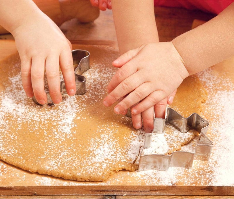 KAISHANE مجموعة قواطع بسكويت عيد الميلاد من 9 أشكال نجمة شجرة ملاك جرس جورب أشكال أخرى من الفولاذ المقاوم للصدأ - Image 3