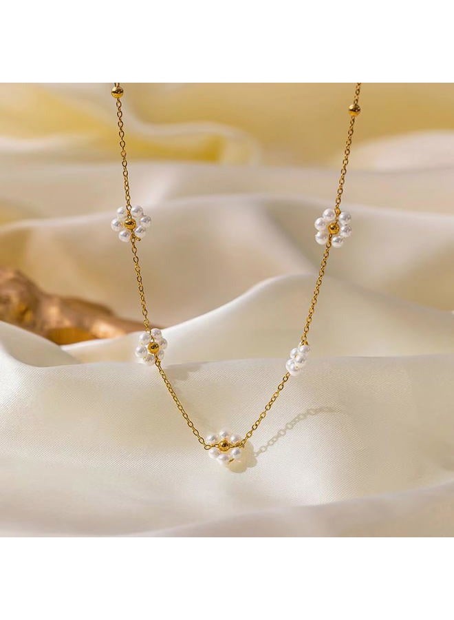 Xeyai Daisy Pearl Necklaces for Women, Dainty Gold Plated Cute Flower Handmade Simple Pearl Collars Necklaces for Women Trendy for Anniversary Birthday Gifts - Image 3