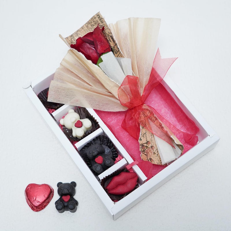 Royals of Sawaigarh ROYALS OF SAWAIGARH Sweet Blooms Gift Box Preserved Rose Bouquet with Handmade Choco Romantic Gift Set for Valentines Day Anniversaries and Special Occasions  - Image 3