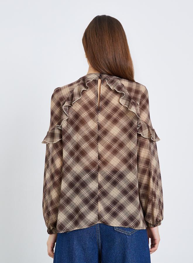 ستايلي بلوزة بطبعة مربعات وتفاصيل كشكش - Image 5